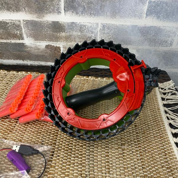 NEW Northlet Hand Ring Dinosaur Launcher Soft Foam Darts Automatic Rechargeable - Picture 8 of 9